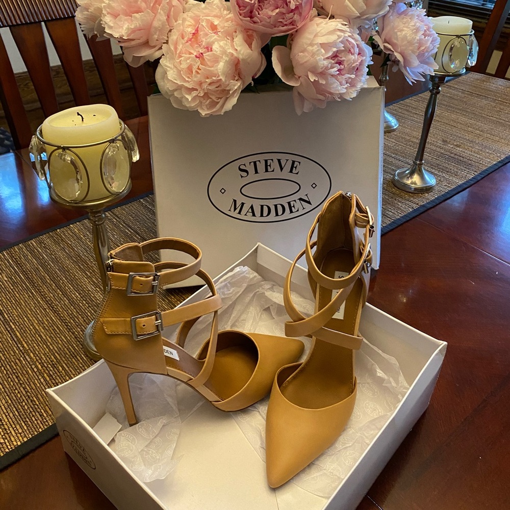 Steve Madden Tan Pumps- worn once
